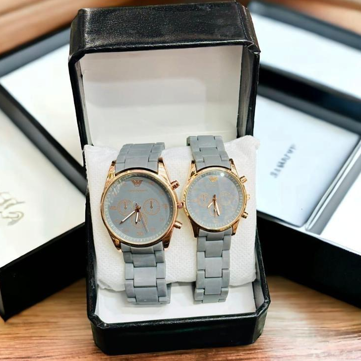 Couple's Analogue watch