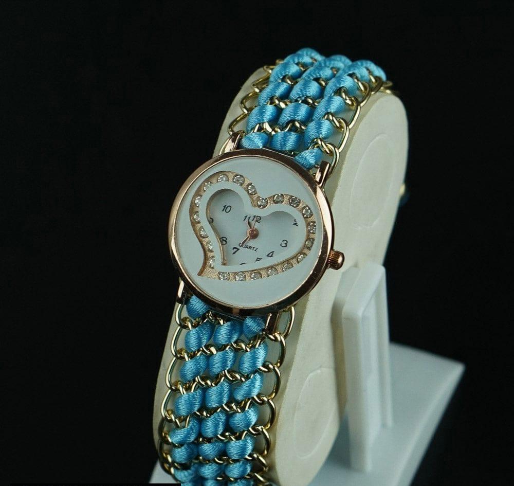 Women Chain Braclet Analogue Watch